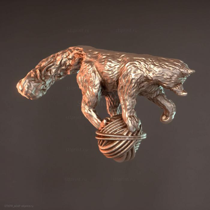 Кошки играют с кошками